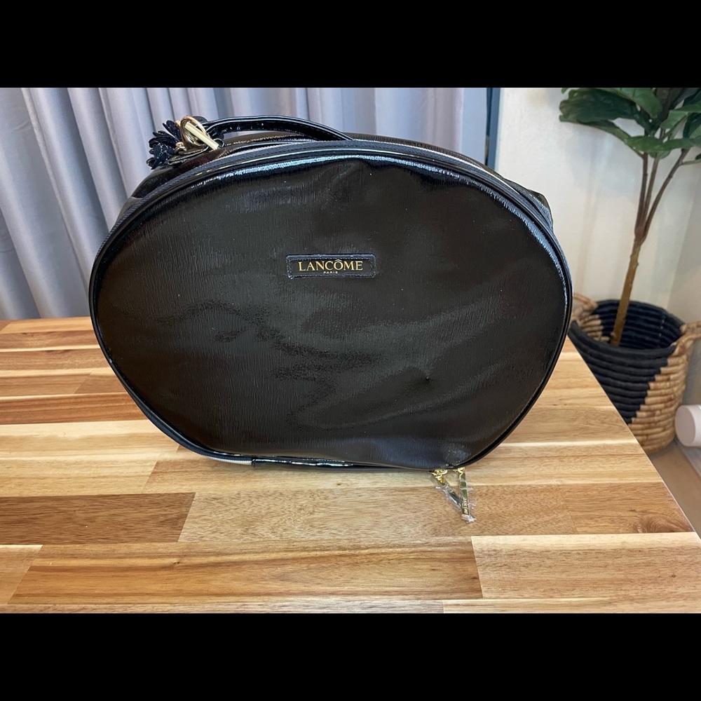 Lancôme Round Train makeup/ travel Case